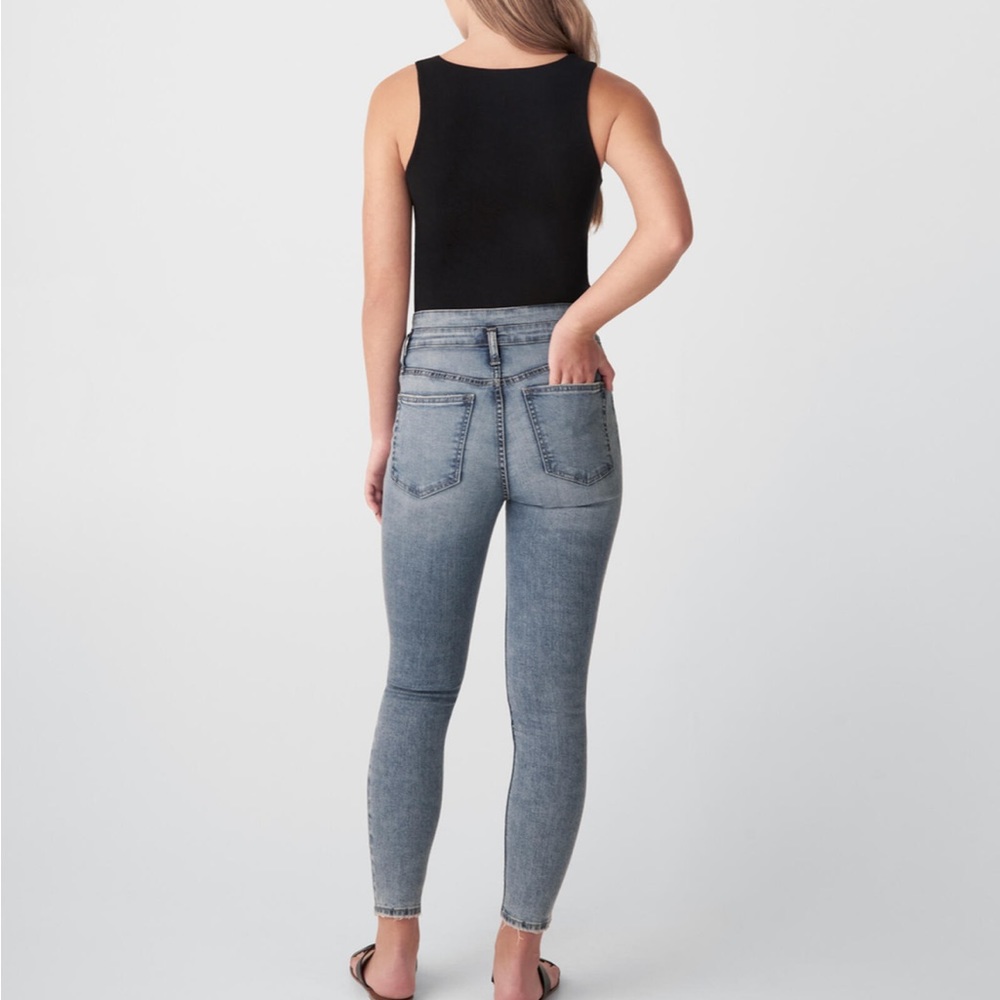 Silver High Note 2-button Super High Rise Jeans